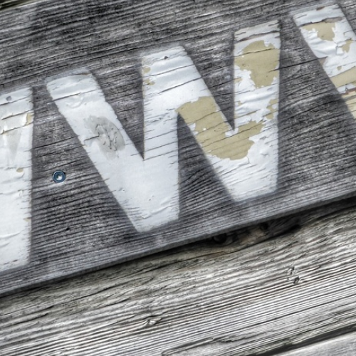 買個(gè)域名需要多少錢？.cn 28元/年 續(xù)費(fèi)58元/年